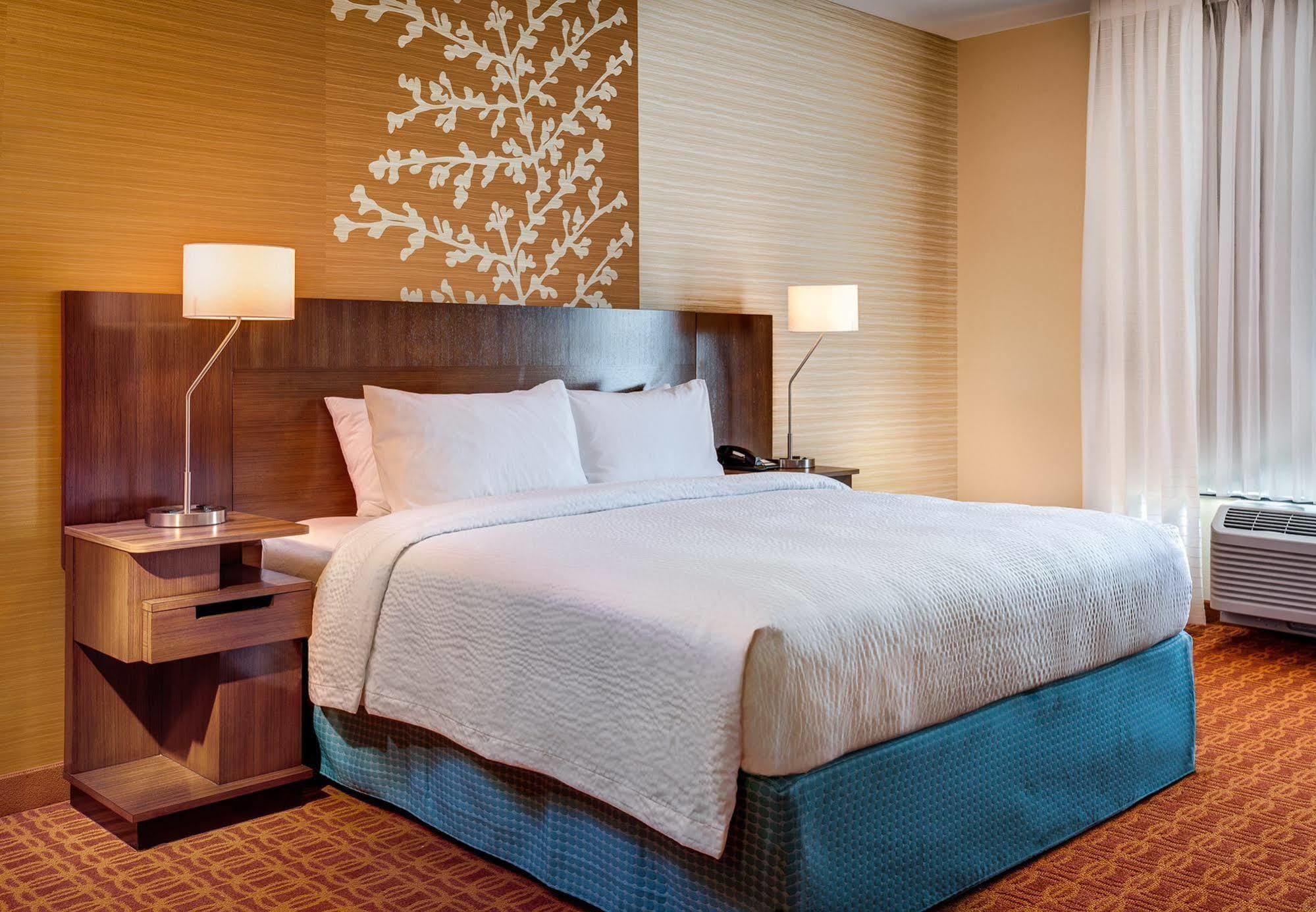 Hotel Fairfield & By Marriott